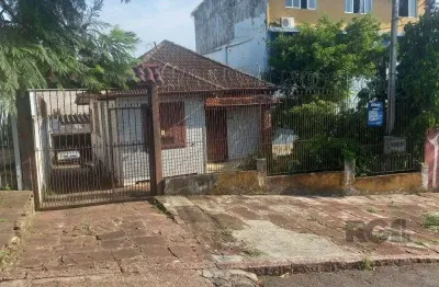 Casa com 3 quartos à venda na Rua Oscar Schneider, 555, Medianeira, Porto Alegre