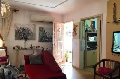 Casa para venda - 200m², 3 dormitórios, sendo 1 suites, 2 vagas - chácara das pedras
