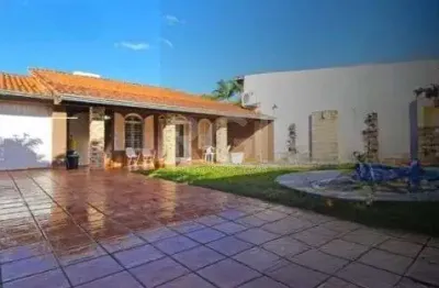 Casa para venda - 374m², 4 dormitórios, sendo 1 suites, 3 vagas - guarujá