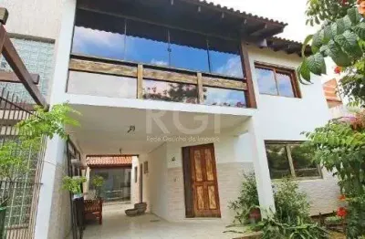 Casa em porto alegre, no bairro hípica, com 3 dormitório(s), e 3 banheiros, à venda.