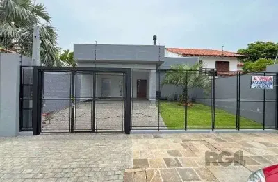 Casa em porto alegre, no bairro ipanema, com 3 dormitório(s), à venda.