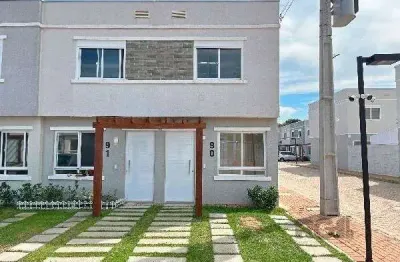 Casa em porto alegre, no bairro vila nova, com 2 dormitório(s), e 2 banheiros, à venda.