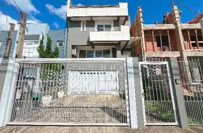 Casa em porto alegre, no bairro hípica, com 3 dormitório(s), e 3 banheiros, à venda.