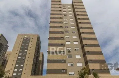 Apartamento com 75m² privativos, 2 dormitórios sendo 1 suíte, living dois ambientes, imóvel arejado e iluminado.