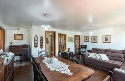 Casa para venda - 320m², 5 dormitórios, sendo 2 suites, 3 vagas - tristeza