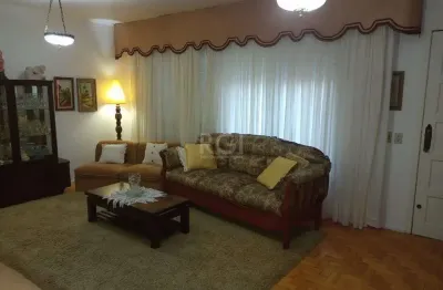 Casa para venda - 220m², 3 dormitórios, sendo 1 suites, 1 vaga - camaquã