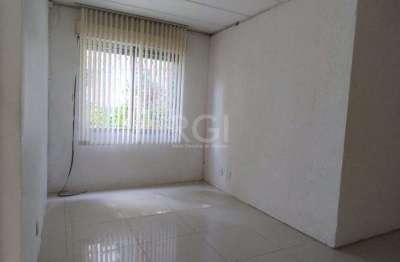Apartamento com 3 dormitórios, 1 banheiro social e 1 vaga/box