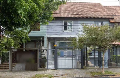 Sobrado com 148,45m², com 2 quartos, suíte, área gormet, vista para o guaíba, na vila conceição.
