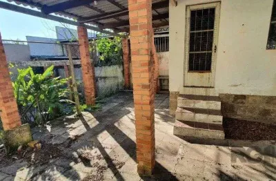 Terreno à venda na Rua Luiz de Camões, 42, Santo Antônio, Porto Alegre