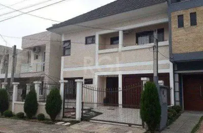 Casa para venda - 272m², 3 dormitórios, sendo 1 suítes, 2 vagas - hípica