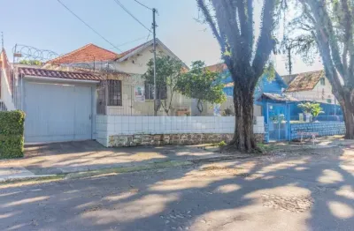 Casa com 3 quartos à venda na Rua Júlio Lopes dos Santos Sobrinho, 104, Santa Tereza, Porto Alegre