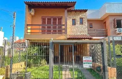 Casa em porto alegre, no bairro hípica, com 3 dormitório(s), e 3 banheiros, à venda.