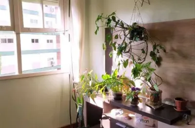 Apartamento de 2 dormitórios com vaga no bairro petrópolis