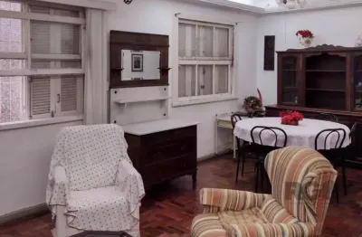 Apartamento no bairro auxiliadora de 2 dormitórios ( 1 suíte)