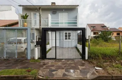 Casa com 2 quartos à venda na Rua Nestor José Nitschke, 221, Guarujá, Porto Alegre