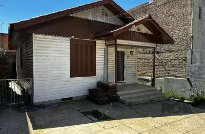 Casa com 2 quartos à venda na Estrada Vila Maria, 65, Cavalhada, Porto Alegre