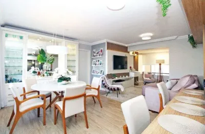 Apartamento com 3 quartos à venda na Rua Sinimbú, 117, Petrópolis, Porto Alegre