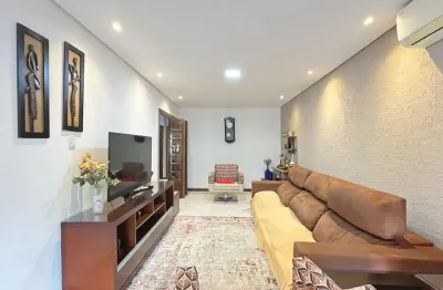 Casa com 3 quartos à venda na Avenida Avenida Vicente Monteggia, 2406, Cavalhada, Porto Alegre