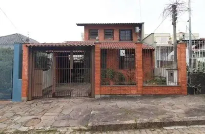 Casa 3 dormitórios com suíte e churrasqueira no partenon