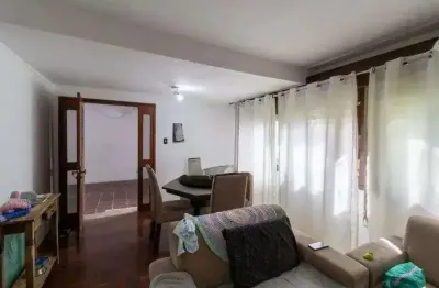 Casa com piscina para locação no partenon - porto alegre