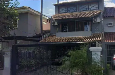 Casa sobrado no bairro ecoville de 3 dormitórios e 4 vagas