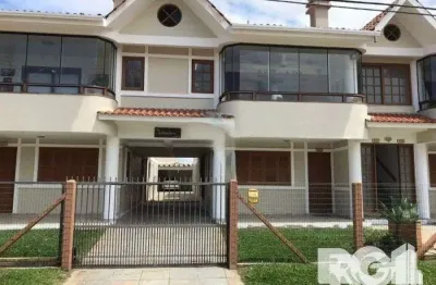 Excelente apartamento de três dormitórios em xangrilá/rs uma quadra mar