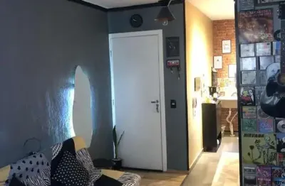 Apartamento térreo com 01 dormitórios e com 02 vagas por proprietário