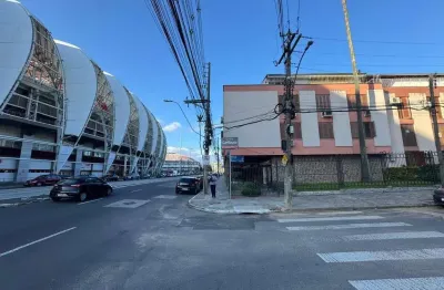 Em frente ao estádio beira rio, apartamento 2 d , com 79m²,semi mobiliado.