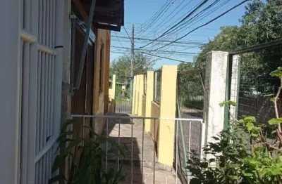 Casa com 2 quartos à venda na Rua Amapá, 252, Vila Nova, Porto Alegre