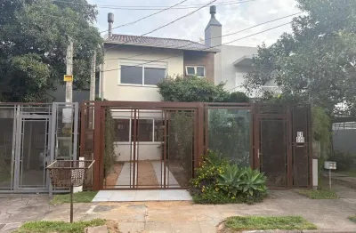 Casa com 3 quartos à venda na Rua Ivo Walter Kern, 590, Hípica, Porto Alegre