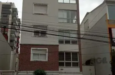Apartamento com terraço, localizado num dos mais sofisticados bairros de porto alegre, bairro rio branco. apartamento totalmente mobiliado.