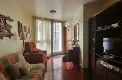 Apartamento de 2 dormitórios, semi mobiliado, ensolarado para venda no bairro cidade baixa em porto alegre/rs.