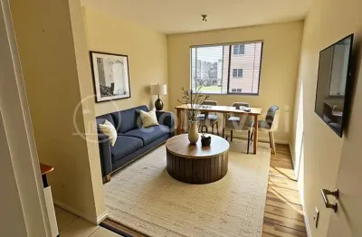 Apartamento com 02 quartos e 01 vaga fixa (01 lance de escada) no bairro hípica