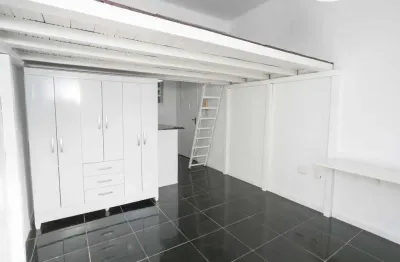 Studio no centro histórico - para morar ou investir