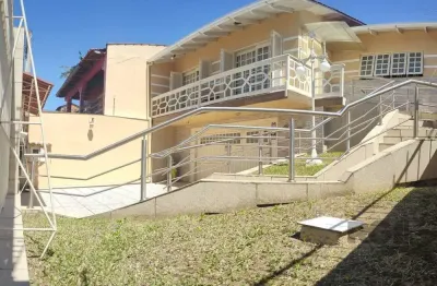 Casa com 4 dormitórios, sendo 1 suíte, garagem para dois carros fechada, no bairro santa isabel em viamão