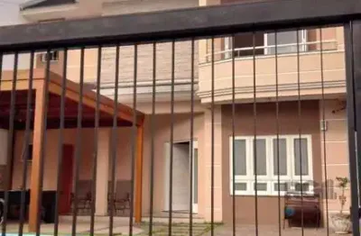 Casa sobrado semi mobiliado, 3 dormitórios, 1 suíte master, vagas de garagem, bairro parque da matriz
