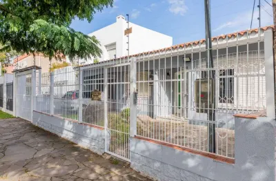 Casa com 3 quartos à venda na Rua Alfredo Silveira Dias, 223, Nonoai, Porto Alegre
