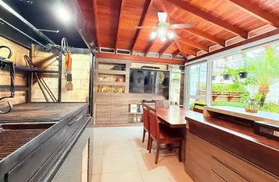 Casa em condomínio fechado com 4 dormitórios bairro agronomia.