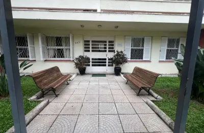 Apartamento 3 dormitórios, sacada em 107m2 no bairro menino deus