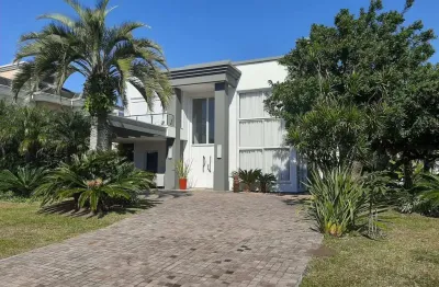 Casa no condomínio bosques de atlântida a venda ou locação por temporada.