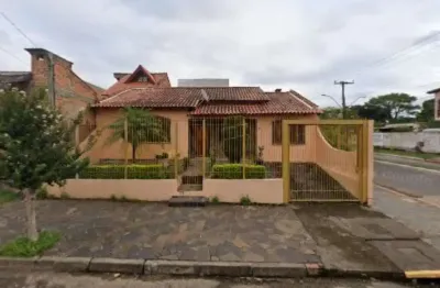 Casa com piscina 3 dormitórios e 1 vaga cachoeirinha