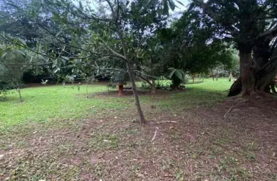 Terreno com mais de 2.300 metros quadrados em ótima localização