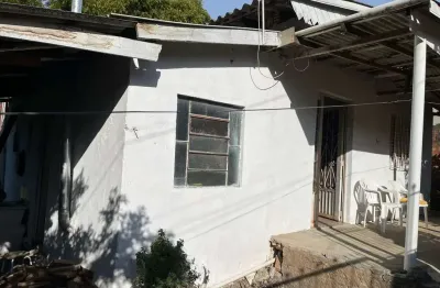 Casa com 2 quartos à venda na Estrada Afonso Lourenço Mariante, 354, Belém Velho, Porto Alegre