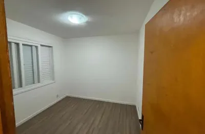 Oportunindade!!! apartamento desocupado no coração do centro histórico de porto alegre.