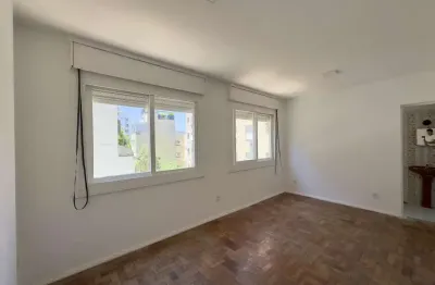 Studio com 28m² super bem iluminado, em ótima localização no centro histórico