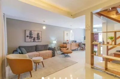 Casa com 3 quartos à venda na Avenida Guaíba, 13280, Ipanema, Porto Alegre