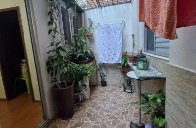 Apartamento garden térreo, com 2 dormitórios, localizado no bairro teresópolis.