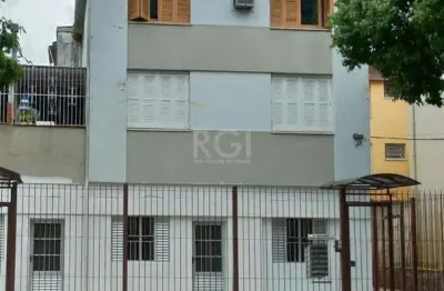 Apartamento de 4 dormitórios, sendo 2 suites, no bairro petrópolis