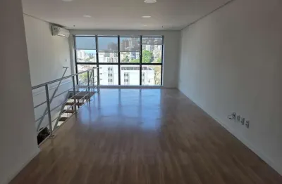 Apartamento à venda na Rua Ramiro Barcelos, 685, Floresta, Porto Alegre