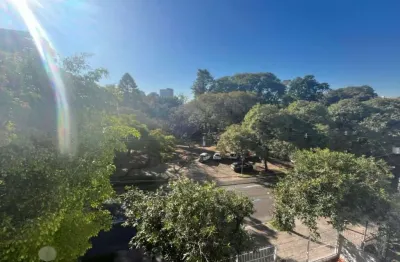 Apartamento semi mobilado de 2 dormitórios bairro moinhos de vento